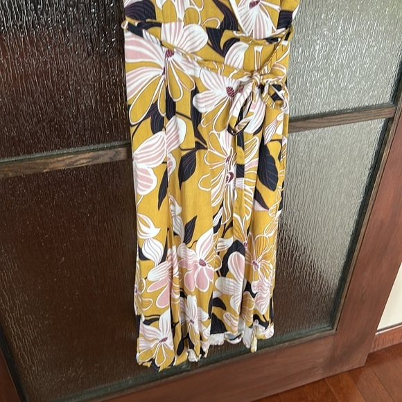 Slate and Willow Mod Daisy Wrap Dress size XS - Picture 6 of 10